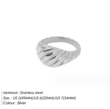 Golden Croissant Elegance Ring