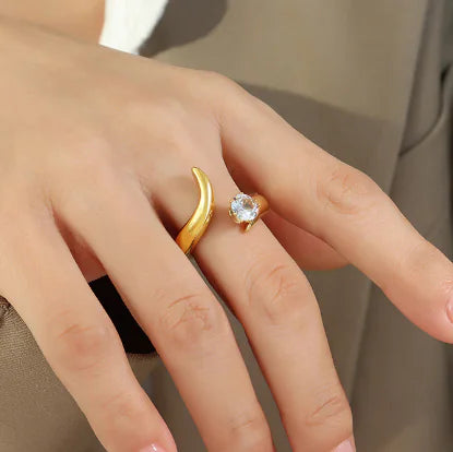 Serpentine Gold Ring with Zirconia Accents